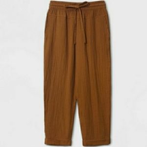 BNWOT Universal Thread High Rise pants